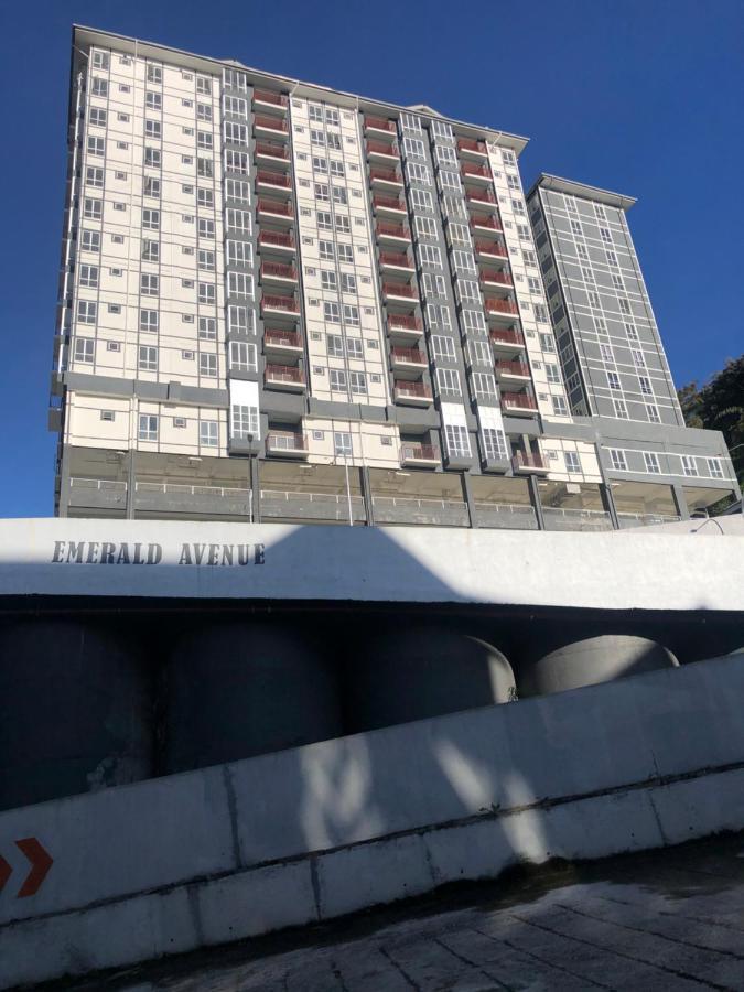 ברינצ'אנג Ramadhina Eagle Eye View Home2Stay Emerald Avenue מראה חיצוני תמונה