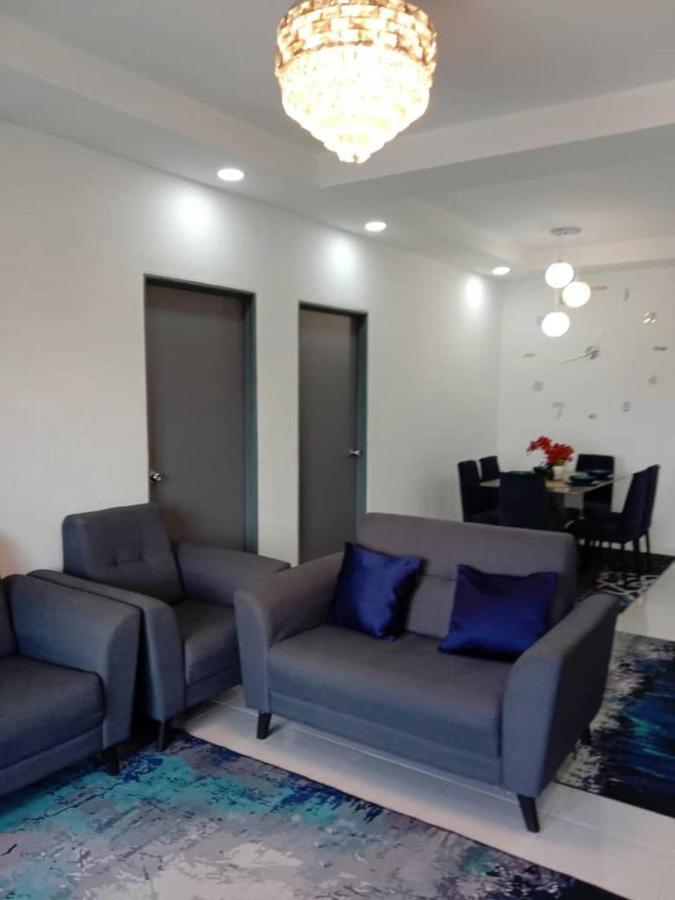 ברינצ'אנג Ramadhina Eagle Eye View Home2Stay Emerald Avenue מראה חיצוני תמונה